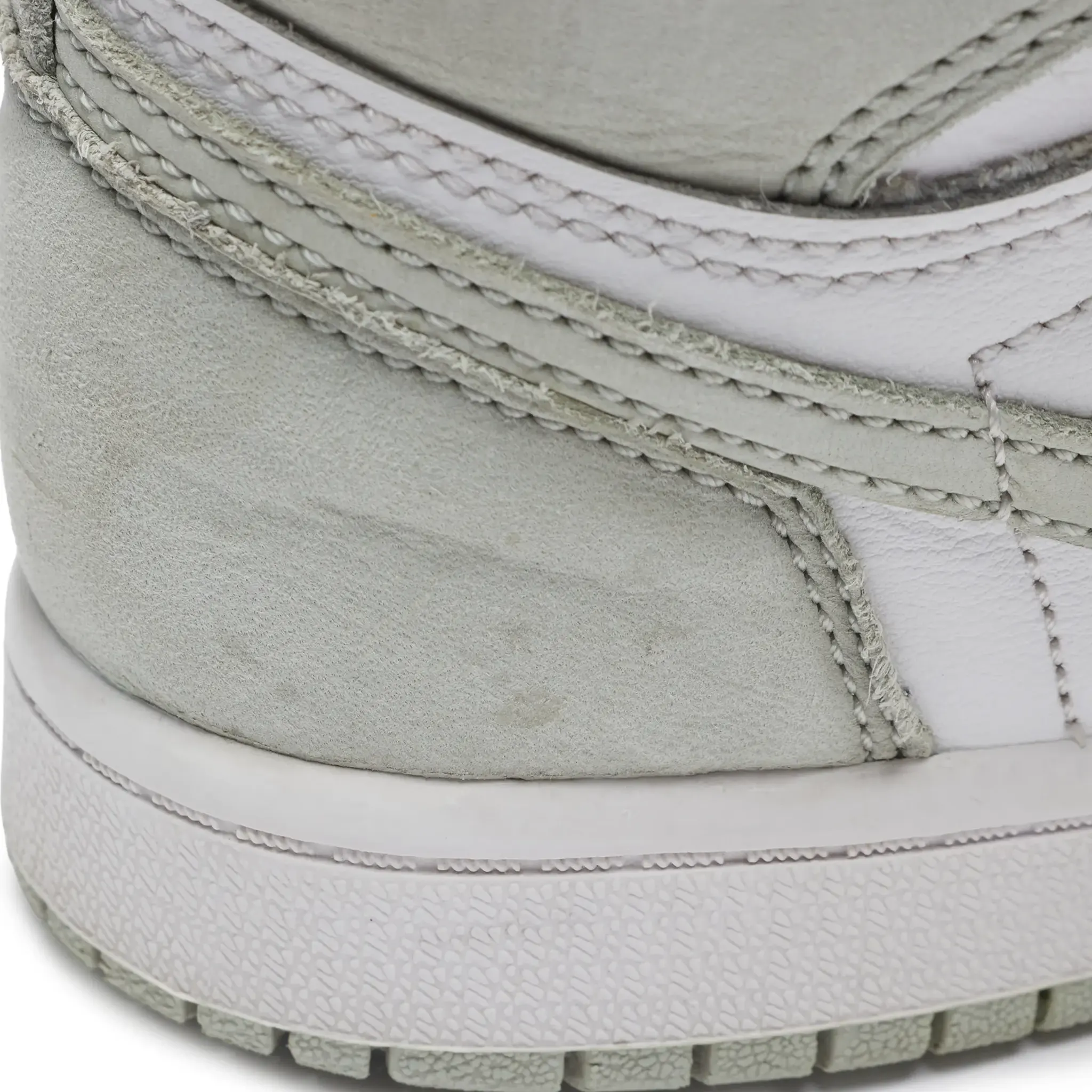 Preloved - Air Jordan 1 Retro High OG Seafoam (PS)