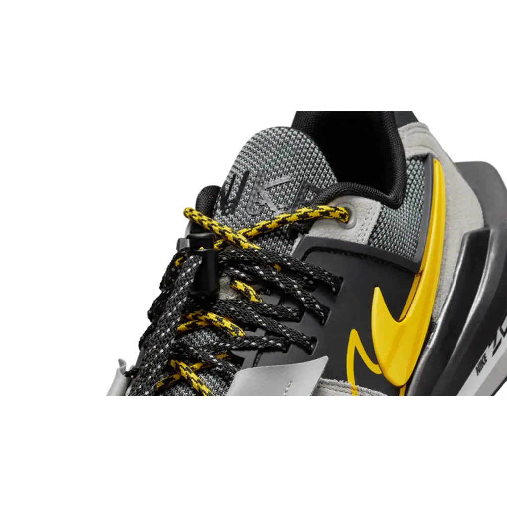 Nike x Sacai Zegadome SP 'Matte Silver Yellow'